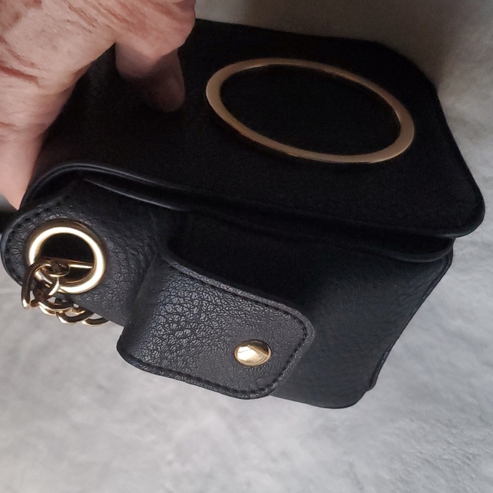 Purse - Picture 3 of 11